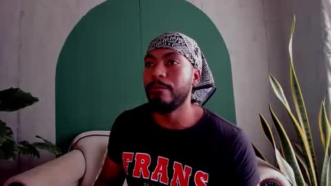 Noah online show from November 17, 5:37 pm