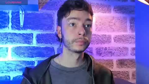    online show from October 1, 12:37 pm