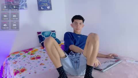 noah tyler  online show from October 9, 12:16 am