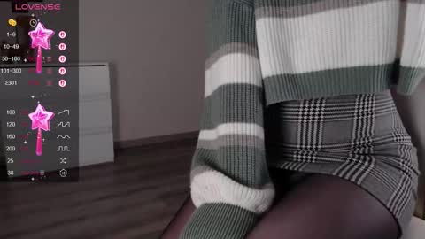 noelleneptune online show from November 2, 10:54 pm