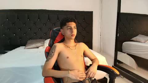 Noha Drake online show from March 23, 4:17 am