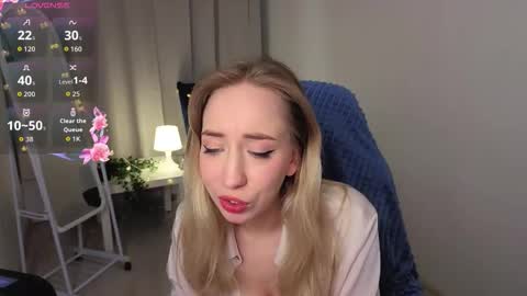 Isabelle online show from February 22, 10:12 pm