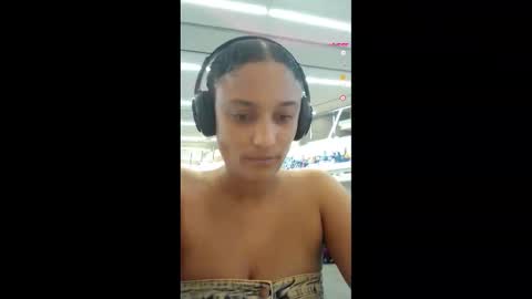 Noliana online show from January 10, 6:46 pm