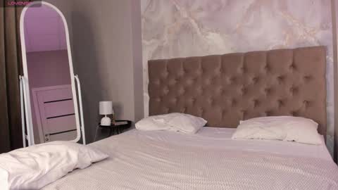 nonna_noffer online show from February 28, 2:10 pm