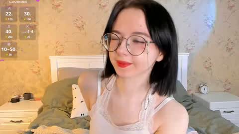 Nora Failure online show from December 7, 4:59 am