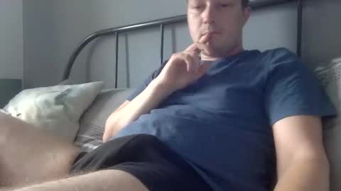 Snapshot of norfolkboy18 chatting on October 24, 2:18 pm Ollie online show from October 24, 2:18 pm