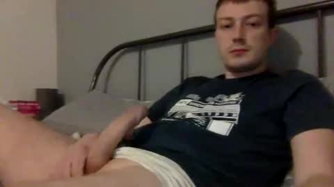 Snapshot of norfolkboy18 chatting on February 7, 9:16 am Ollie online show from February 7, 9:16 am