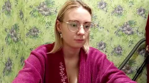 Snapshot of norinebaeza chatting on October 23, 1:23 pm Lola online show from October 23, 1:23 pm