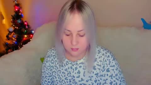 hi glad to chat online show from December 19, 2:35 pm