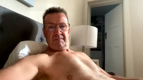 Nottsaust online show from April 9, 11:54 pm