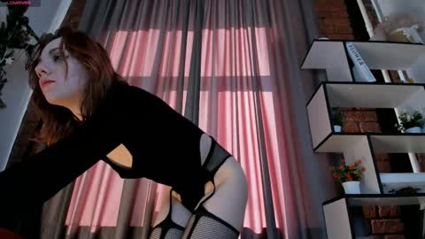 Im Lina Pm 25tks online show from March 29, 8:38 am