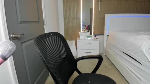 Nova online show from October 16, 11:14 pm