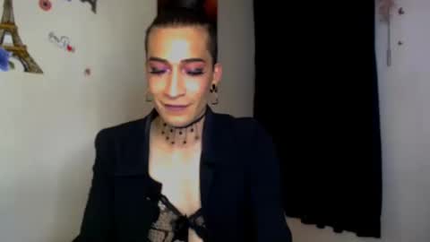 Snapshot of novanyx11 chatting on September 25, 10:06 pm Nova...  online show from September 25, 10:06 pm