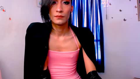 Snapshot of novanyx11 chatting on February 18, 8:14 pm Nova...  online show from February 18, 8:14 pm