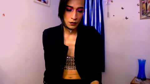 Snapshot of novanyx11 chatting on February 17, 7:23 pm Nova...  online show from February 17, 7:23 pm