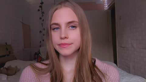 Mia Blake online show from April 4, 11:39 am