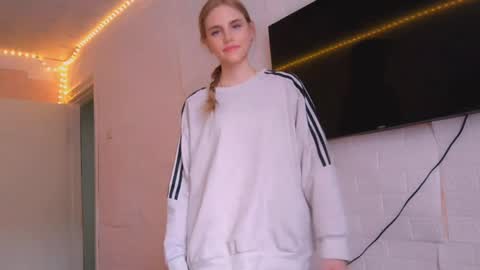 Mia Blake online show from April 1, 12:17 pm