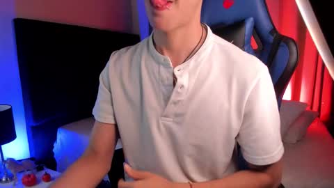 Nova online show from October 10, 9:08 pm