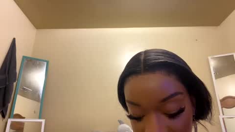 Nubian online show from December 11, 2:41 am
