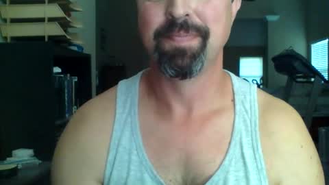 nvrenuff1979 online show from June 18, 12:32 pm