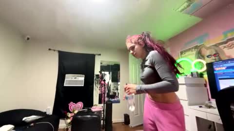 nymphomaticbaby online show from February 15, 11:47 pm