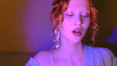 nyra_thira online show from October 11, 9:18 pm