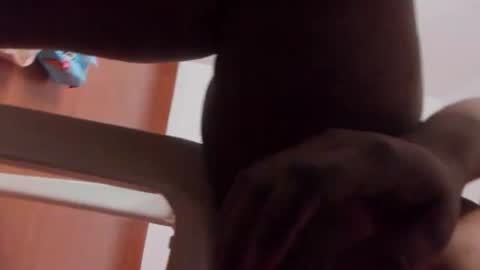 nyxchloelarah online show from July 12, 7:50 pm