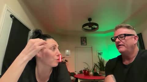 SimplyUs online show from November 22, 10:57 am