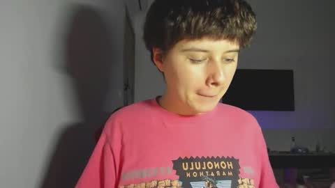 Evie online show from December 19, 11:49 am