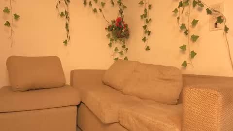 Daniela Dany online show from April 18, 7:07 pm