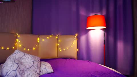 Lucy night Alice and Gven day online show from February 1, 10:23 pm