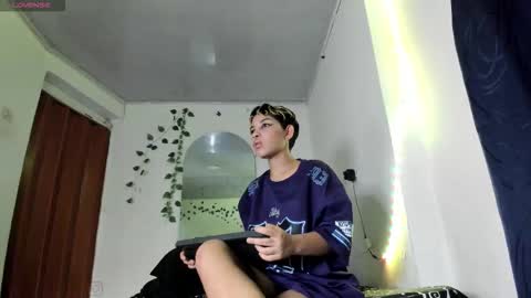 odeth_ online show from November 11, 4:14 am