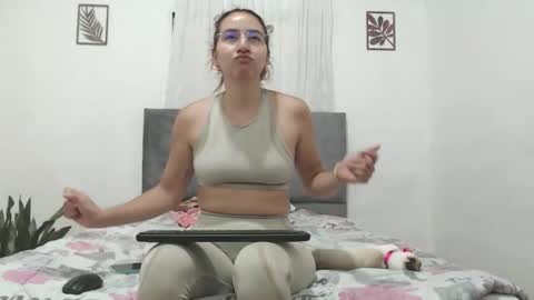 Val online show from October 24, 9:59 pm