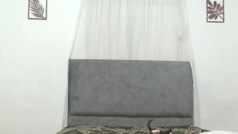 Val online show from March 26, 10:15 pm