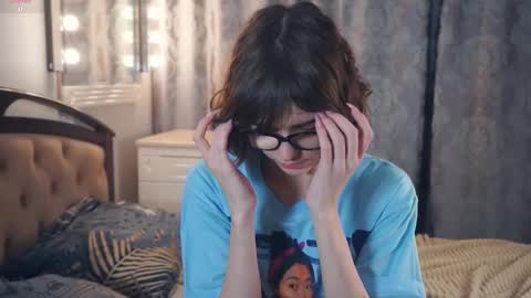 Thea online show from January 6, 6:17 am