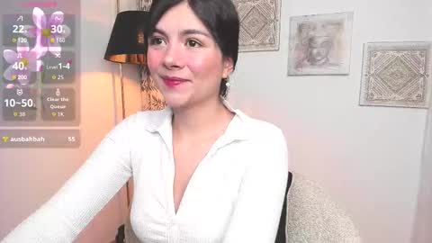 Snapshot of oh__holly chatting on October 4, 2:31 am Holly online show from October 4, 2:31 am