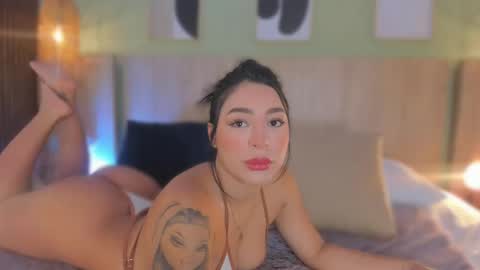 Snapshot of oh_hollyy chatting on September 18, 11:47 am Holly online show from September 18, 11:47 am
