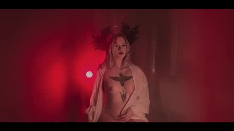 your dear Lilith Chapman online show from November 4, 5:36 pm