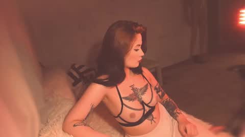 your dear Lilith Chapman online show from March 8, 12:44 am