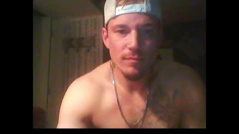 Snapshot of oh_you_know69 chatting on March 4, 7:30 am who dares  toss me some  tips lets have fun online show from March 4, 7:30 am