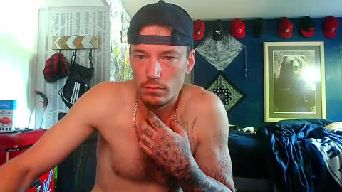 Snapshot of oh_you_know69 chatting on September 16, 8:56 pm who dares  toss me some  tips lets have fun online show from September 16, 8:56 pm