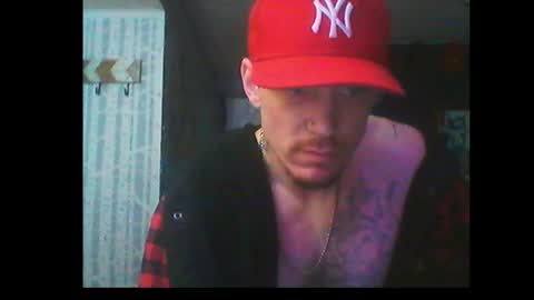 Snapshot of oh_you_know69 chatting on December 27, 8:35 am who dares  toss me some  tips lets have fun online show from December 27, 8:35 am