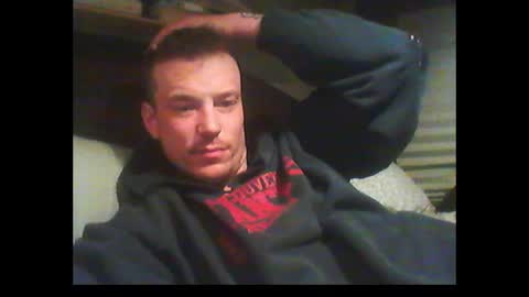 Snapshot of oh_you_know69 chatting on February 20, 8:06 am who dares  toss me some  tips lets have fun online show from February 20, 8:06 am