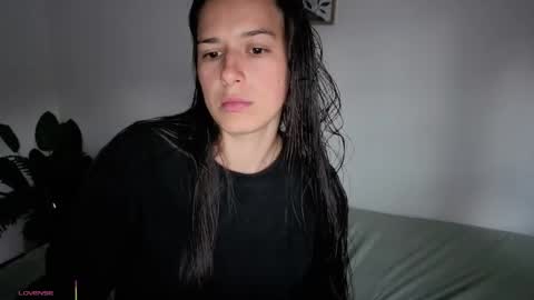 ohanna_ online show from May 20, 10:38 pm
