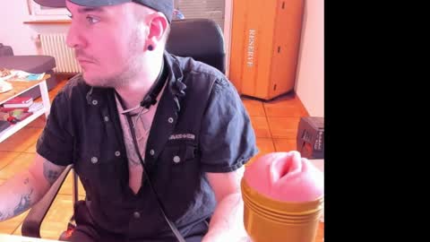 Chris online show from April 20, 6:16 am