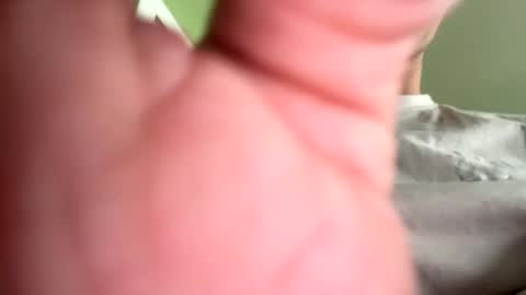 Snapshot of ohja87 chatting on February 15, 1:05 pm ohja87 online show from February 15, 1:05 pm