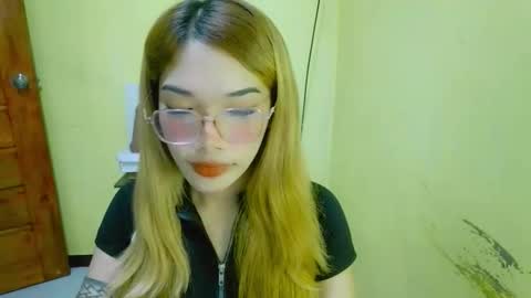 ohmyalessandraxcx online show from December 20, 7:43 pm