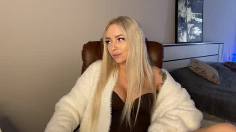 Emma online show from May 30, 2:21 am