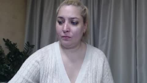 Iren online show from December 4, 7:30 am