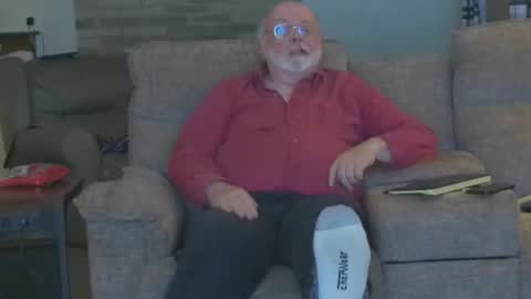 old_guy111 online show from March 2, 1:54 am